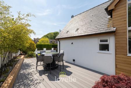4 bedroom Detached house for sale in Chapel Lane, Barnoldby-Le-Beck, DN37