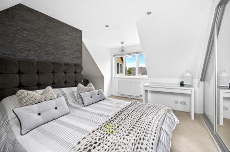 4 bedroom Detached house for sale in Chapel Lane, Barnoldby-Le-Beck, DN37