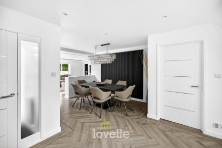 4 bedroom Detached house for sale in Chapel Lane, Barnoldby-Le-Beck, DN37