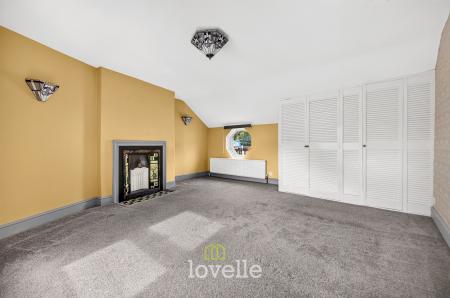 4 bedroom Detached house for sale in Cheapside, Waltham, DN37