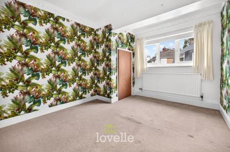 4 bedroom Detached house for sale in Cheapside, Waltham, DN37
