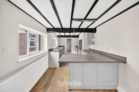 4 bedroom Detached house for sale in Cheapside, Waltham, DN37