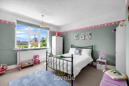 4 bedroom Detached house for sale in Louth Road, Grimsby, DN33