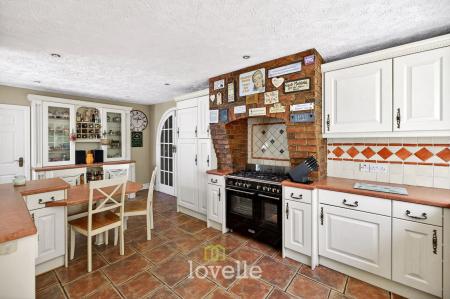 3 bedroom Detached house for sale in Pelham Avenue, Grimsby, DN33