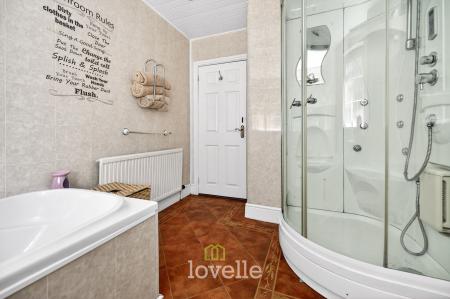 3 bedroom Detached house for sale in Pelham Avenue, Grimsby, DN33