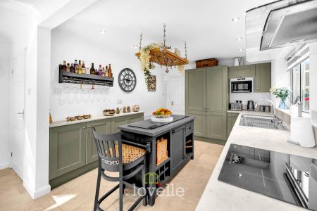 5 bedroom Detached house for sale in Woodrow Park, Grimsby, DN33
