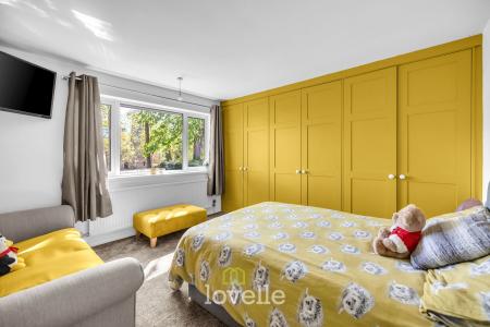 5 bedroom Detached house for sale in Woodrow Park, Grimsby, DN33