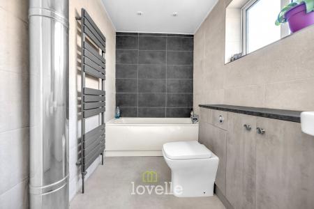 5 bedroom Detached house for sale in Woodrow Park, Grimsby, DN33