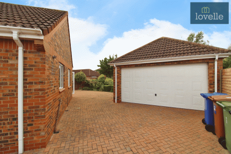 3 bedroom Detached bungalow for sale in Nunnerley Place, Waltham, DN37