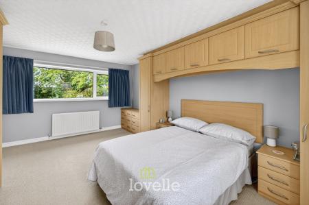 3 bedroom Detached house for sale in Stallingborough Road, Healing, DN41