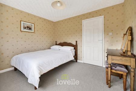 3 bedroom Detached house for sale in Stallingborough Road, Healing, DN41