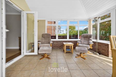 3 bedroom Detached house for sale in Stallingborough Road, Healing, DN41