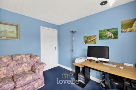 3 bedroom Detached house for sale in Stallingborough Road, Healing, DN41
