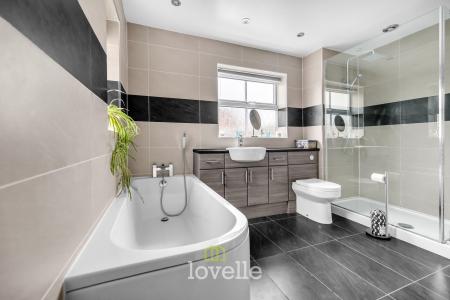 4 bedroom Detached house for sale in Buttercup Court, Healing, DN41