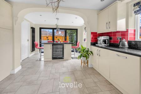 4 bedroom Detached house for sale in Buttercup Court, Healing, DN41