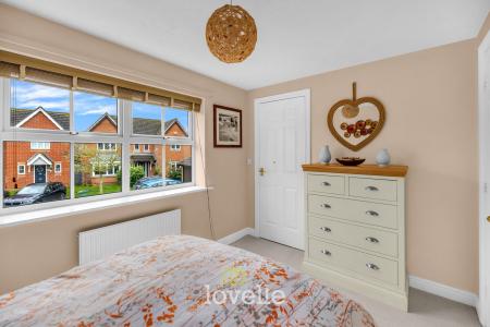 4 bedroom Detached house for sale in Buttercup Court, Healing, DN41