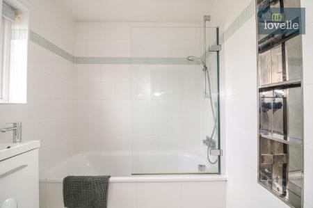 3 bedroom Detached house for sale in Little Becks, Laceby, DN37