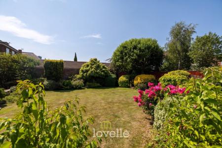 4 bedroom Detached house for sale in Bargate, Grimsby, DN34