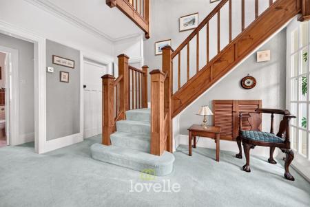4 bedroom Detached house for sale in Bargate, Grimsby, DN34