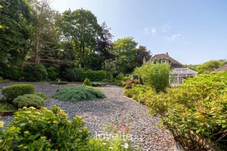 3 bedroom Detached bungalow for sale in Main Road, Hatcliffe, DN37