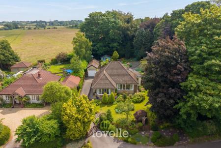 3 bedroom Detached bungalow for sale in Main Road, Hatcliffe, DN37