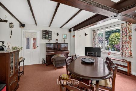 3 bedroom Detached bungalow for sale in Main Road, Hatcliffe, DN37