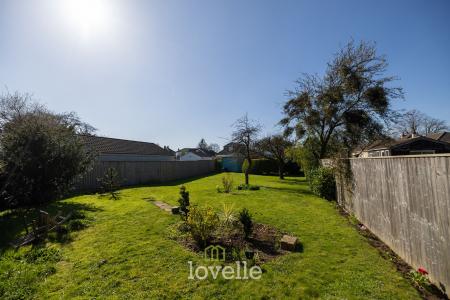 4 bedroom Detached house for sale in Waltham Road, Grimsby, DN33