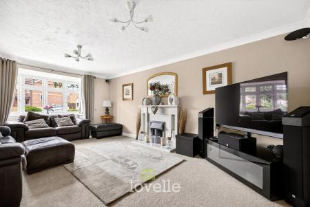 4 bedroom Detached house for sale in Larkspur Avenue, Healing, DN41