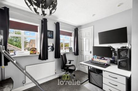 4 bedroom Detached house for sale in Larkspur Avenue, Healing, DN41
