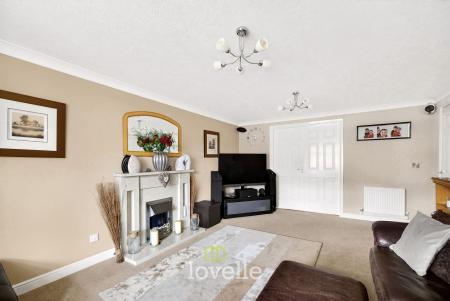 4 bedroom Detached house for sale in Larkspur Avenue, Healing, DN41