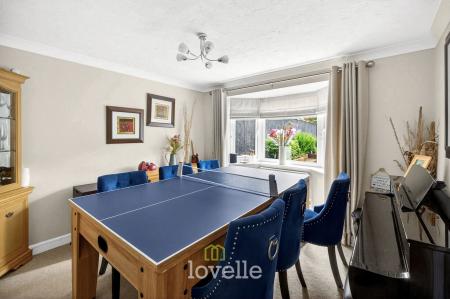 4 bedroom Detached house for sale in Larkspur Avenue, Healing, DN41