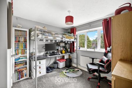 4 bedroom Detached house for sale in Larkspur Avenue, Healing, DN41