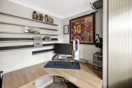 4 bedroom Detached house for sale in Larkspur Avenue, Healing, DN41