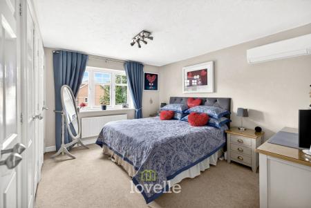 4 bedroom Detached house for sale in Larkspur Avenue, Healing, DN41