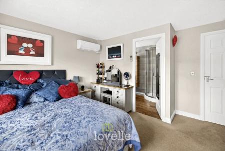 4 bedroom Detached house for sale in Larkspur Avenue, Healing, DN41