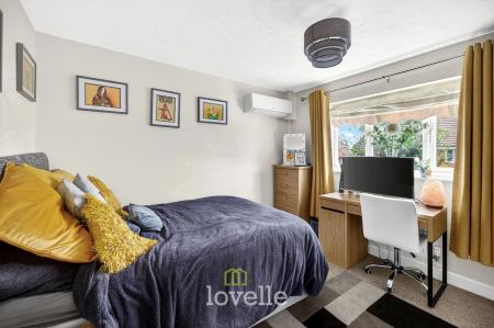 4 bedroom Detached house for sale in Larkspur Avenue, Healing, DN41