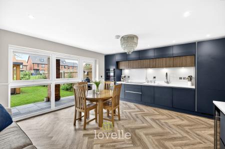 4 bedroom Semi-detached house for sale in Claydon Way, Waltham, DN37