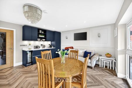 4 bedroom Semi-detached house for sale in Claydon Way, Waltham, DN37