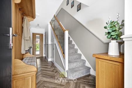 4 bedroom Semi-detached house for sale in Claydon Way, Waltham, DN37