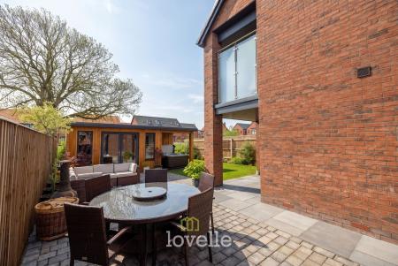 4 bedroom Semi-detached house for sale in Claydon Way, Waltham, DN37