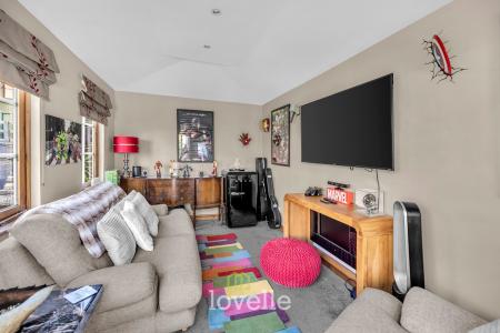 4 bedroom Detached house for sale in Cowslip Court, Healing, DN41
