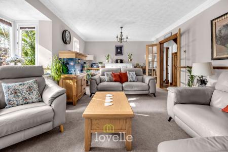 4 bedroom Detached house for sale in Cowslip Court, Healing, DN41