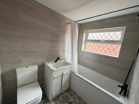 3 bedroom Semi-detached house to let in Ainslie Street, Grimsby, DN32