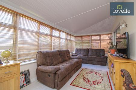 5 bedroom Detached house for sale in Yews Lane, Laceby, DN37