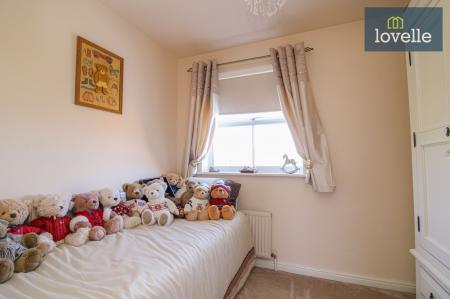 5 bedroom Detached house for sale in Yews Lane, Laceby, DN37