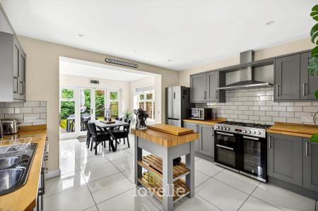 3 bedroom Detached house for sale in Welholme Road, Grimsby, DN32