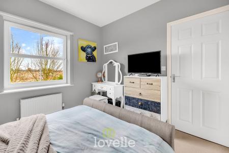 4 bedroom Detached house for sale in Kristen Turton Close, Holton-Le-Clay, DN36