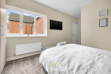 4 bedroom Detached house for sale in Kristen Turton Close, Holton-Le-Clay, DN36