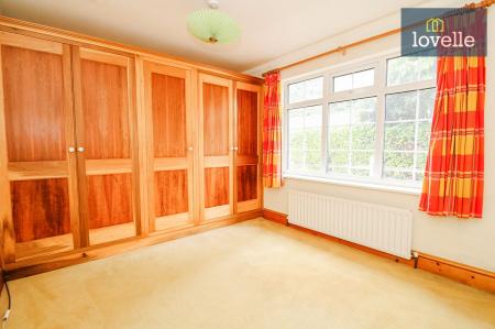 5 bedroom Detached bungalow for sale in Waltham Road, Brigsley, DN37