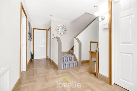 4 bedroom Detached house for sale in Cravens Lane, Habrough, DN40